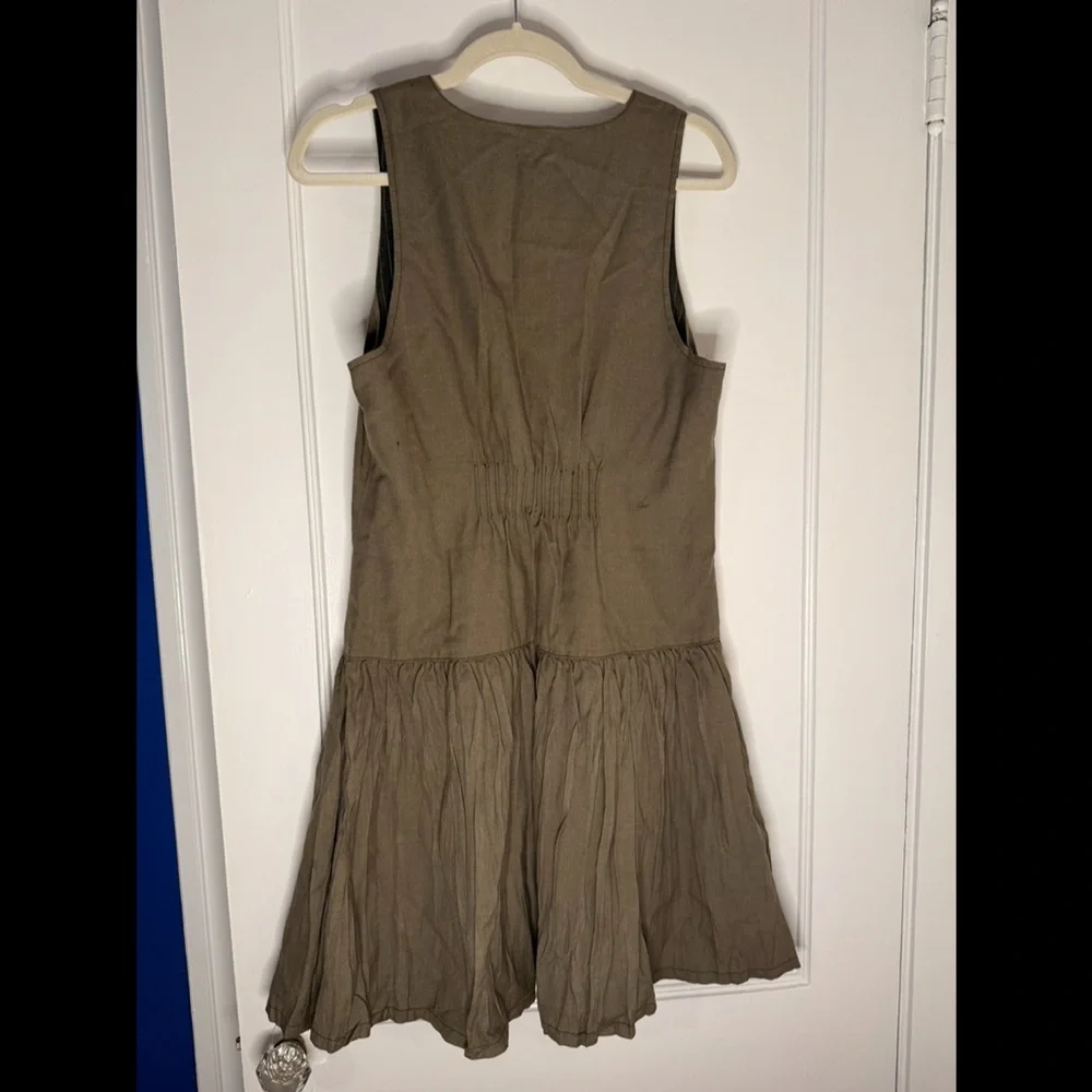 Olive Green Sleeveless Button-Down Dress - Picture 2 of 2